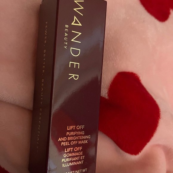 Lift Off Purifying and Brightening Peel Off Mask - Picture 4 of 5